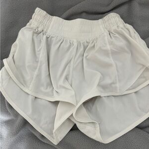 Lululemon Hotty Hot shorts 2.5in size 0